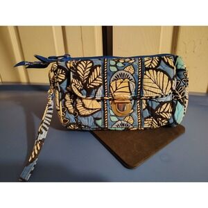 VERA BRADLEY Push Lock Wristlet Clutch in Blue Bayou Floral Print